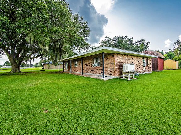 2nd image of 673 Bayou Blue Rd