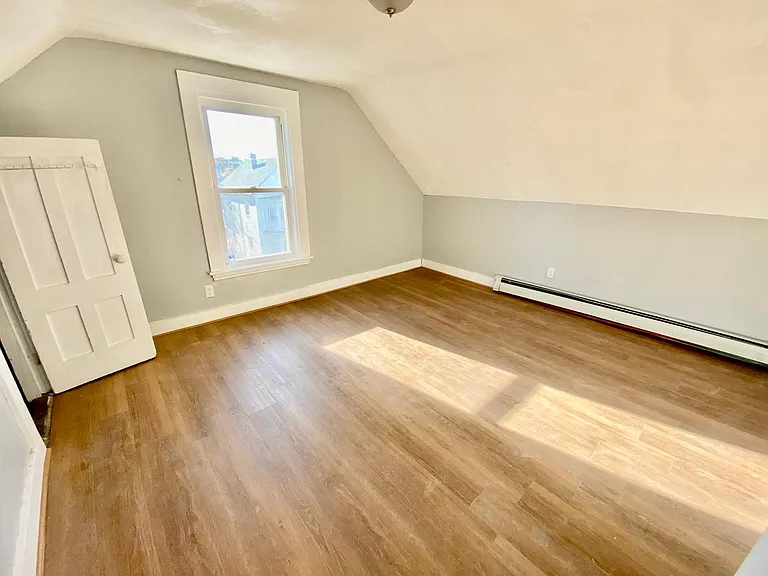 16 Woodbine St #2 — Photo 6