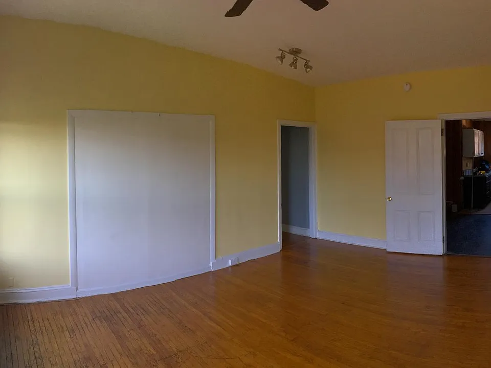 Main room pan shot. Faces south has Sun all day on sunny days.