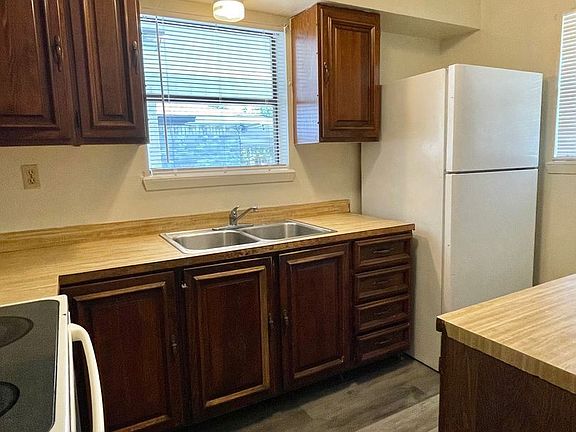 3rd image of 316 Miller St