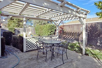 2nd image of 1223 Menlo Dr