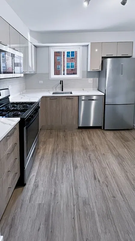 2 bed, 1.5 bath, 1100 sqft, $2,265 — Photo 1