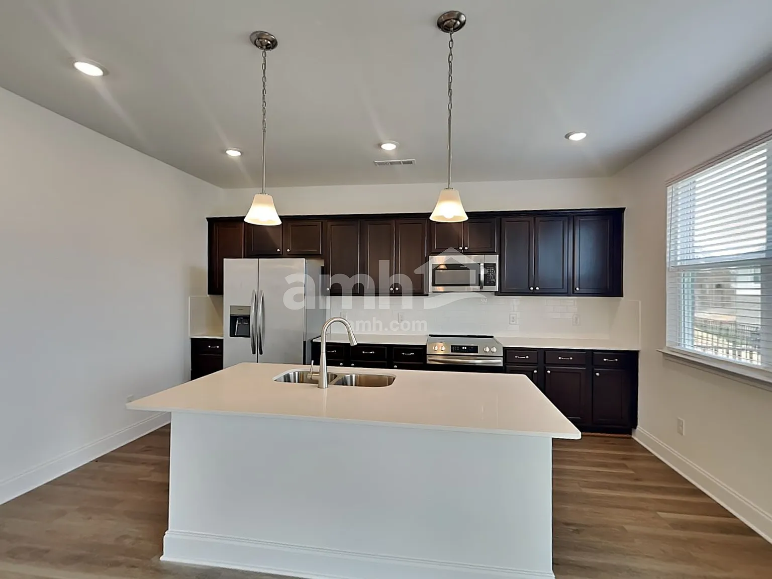 3 bed, 2.5 bath, 1893 sqft, $2,965 — Photo 4