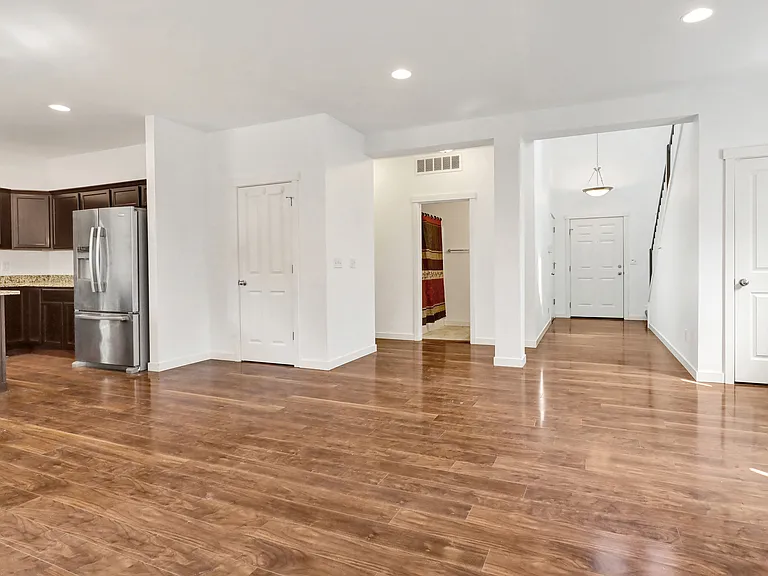 118 202nd Pl SW — Photo 20