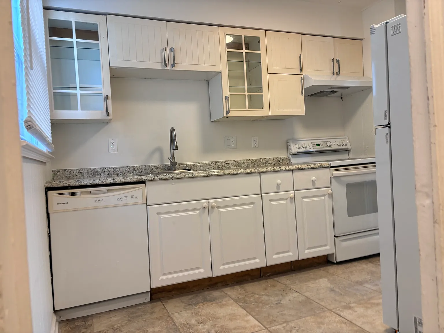 1513 E Evelyn Ave photo 1