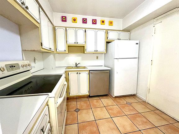 3rd image of 1658 Bay Rd APT 203