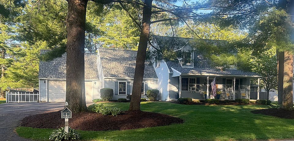 1st image of 11 Pine Valley Dr