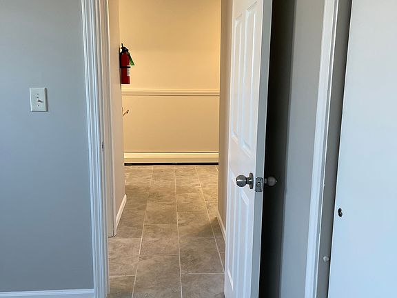 4th image of 2901 Elisha Ave #G