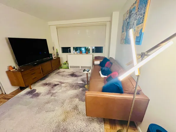 301 East 22nd Street image 1 of 11