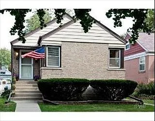3833 Raymond Ave photo 1