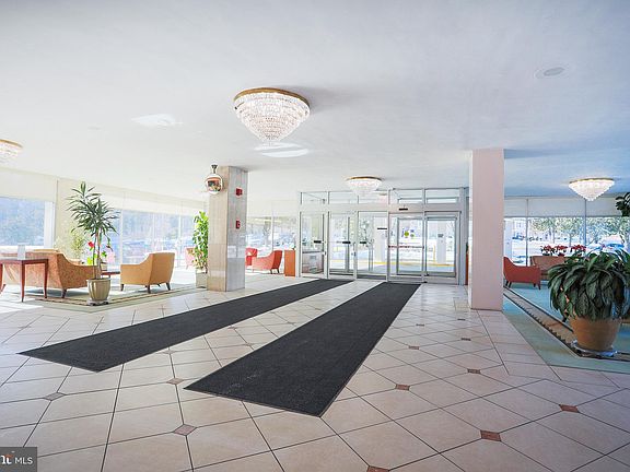 2nd image of 10201 Grosvenor Pl APT 1507
