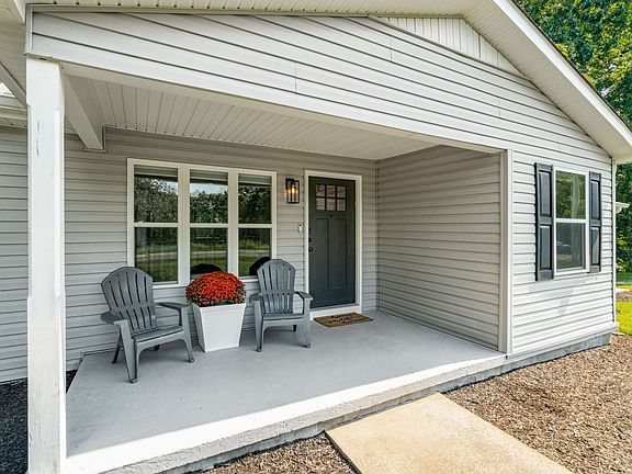 3rd image of 7186 Brush Creek Rd