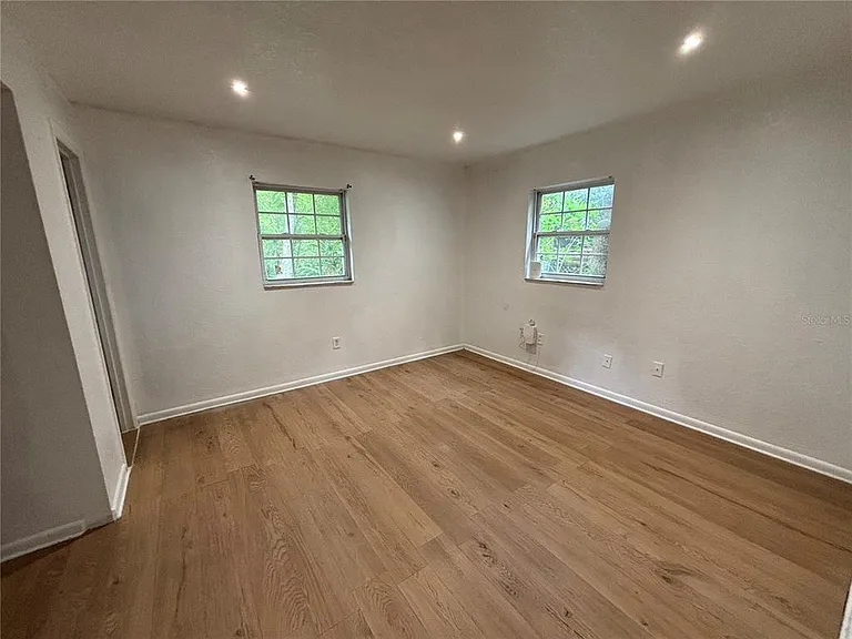 205 S Chandler Ave — Photo 14