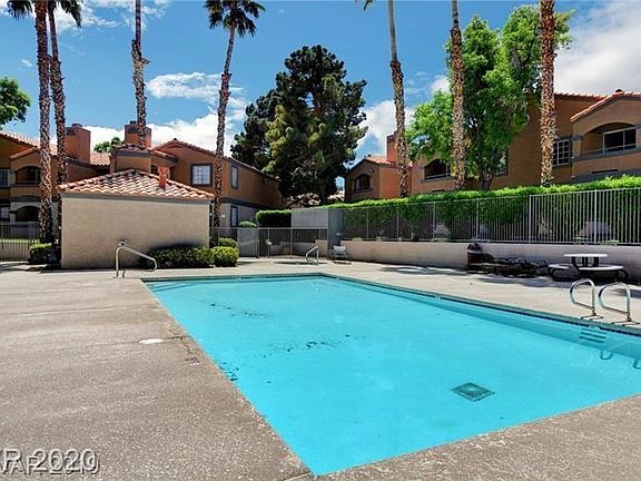 3rd image of 211 Mission Laguna Ln APT 101