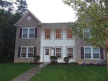 2nd image of 137 Blue Bird Ln