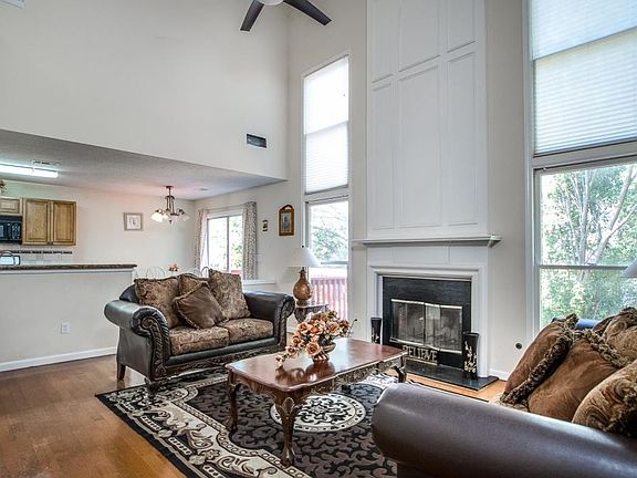 3rd image of 3035 Binghampton Ln