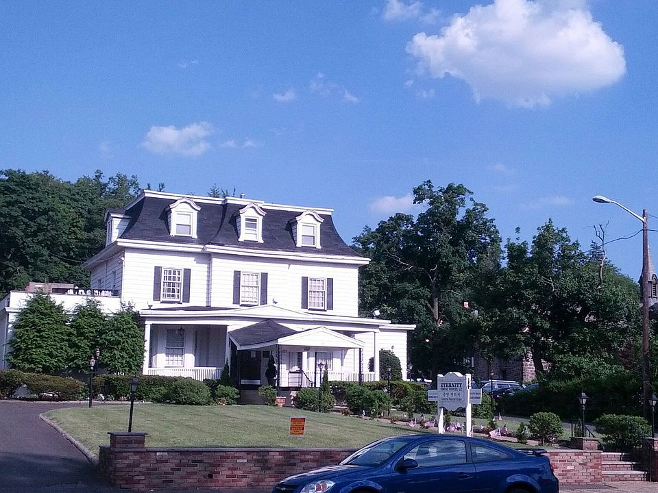 1st image of 129 Engle St
