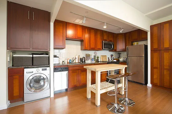 Rented by Pleasant Properties Real Estate LLC | media 10