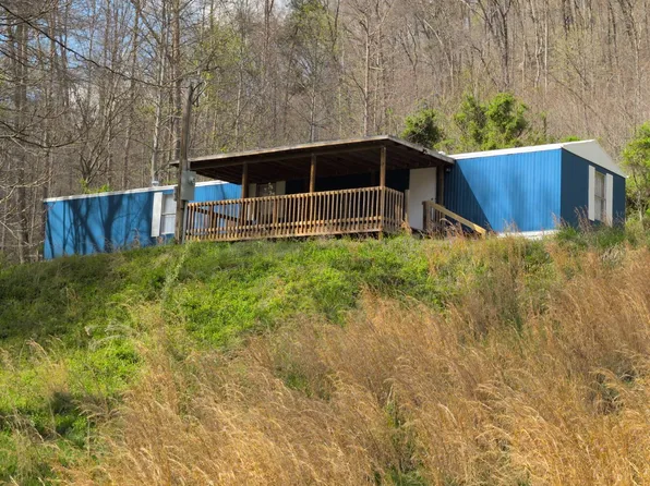 58 Stout Crk, Branchland, WV 25506