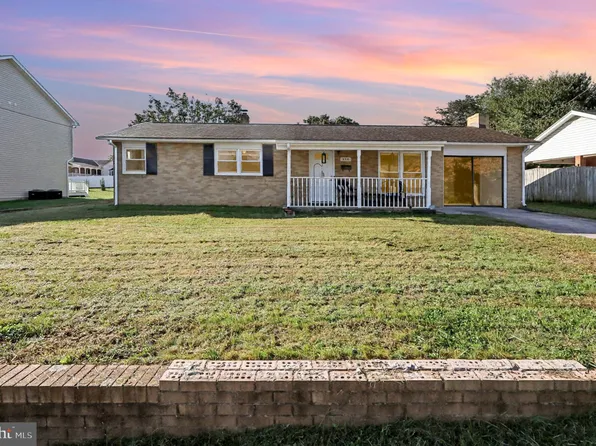 334 W 11th St, Front Royal, VA 22630