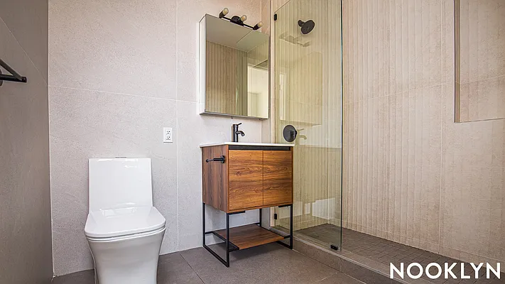Bathroom, photo 1