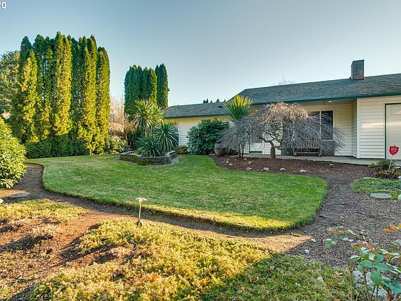 2nd image of 8801 NE 57th St