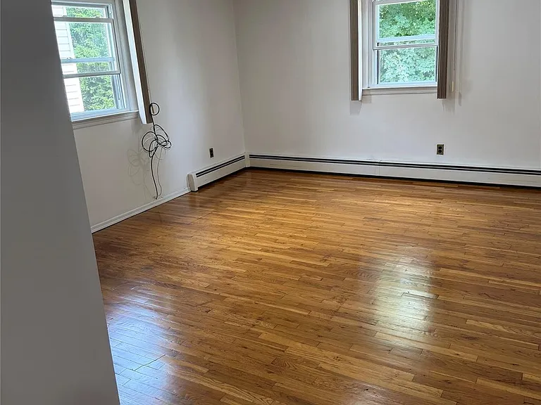 212 Orchard St — Photo 6