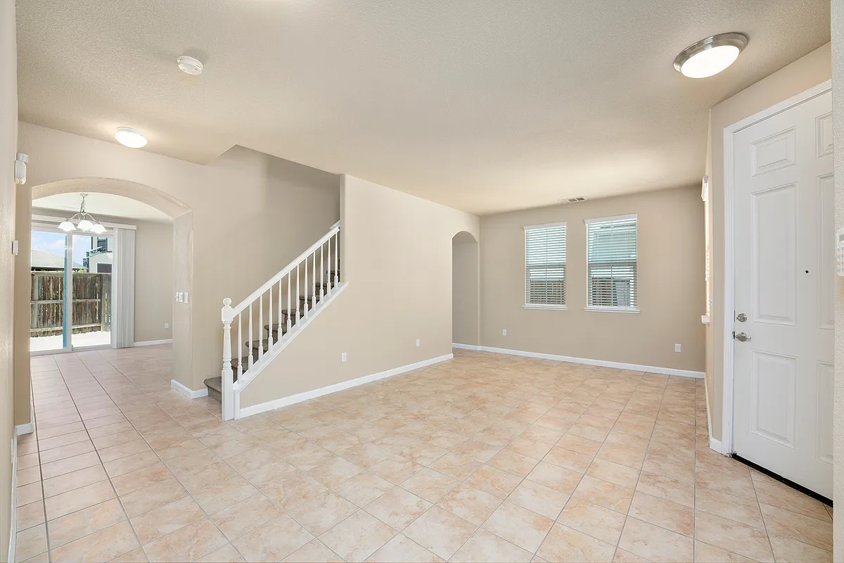Building Photo - 241 Picasso Cir