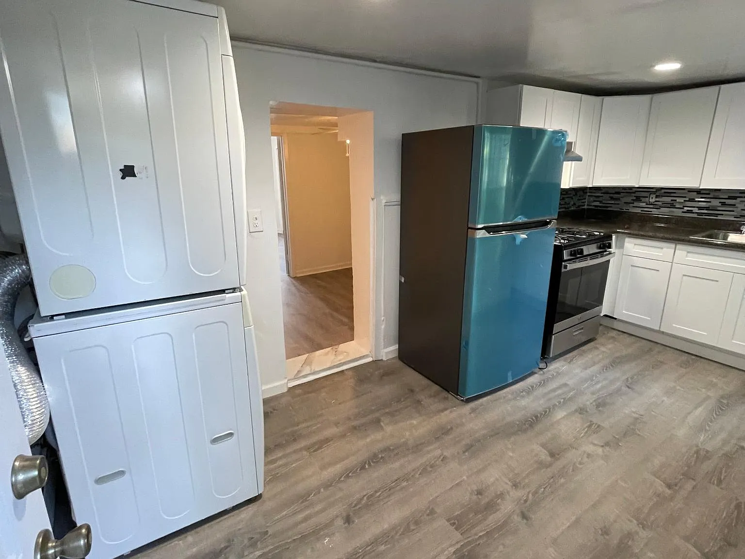 1 bed, 800 sqft, $2,150 — Photo 2