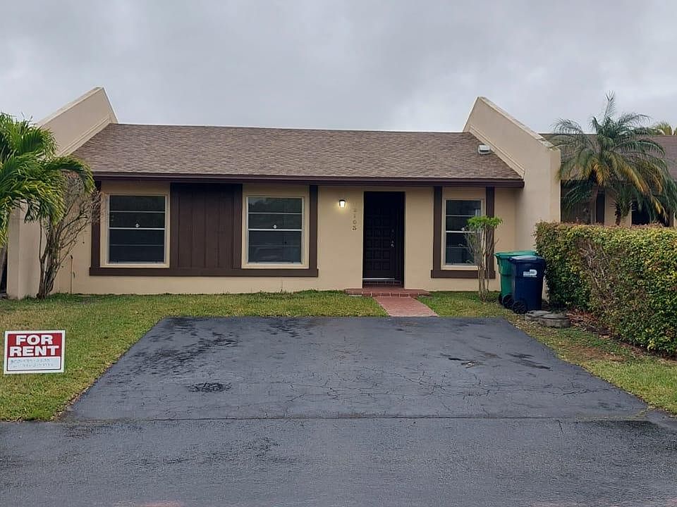 1st image of 12103 SW 110th Street Cir N