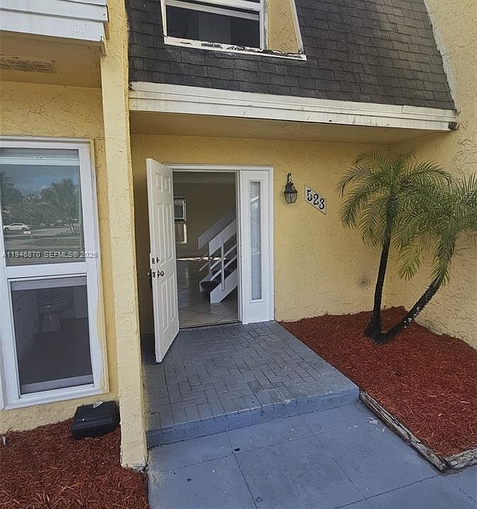 1st image of 523 SW 1st Ct