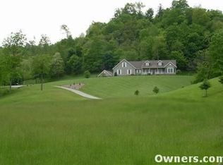 346 Old Farm Rd, Saint Marys, WV 26170