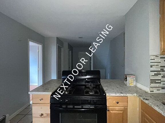 4th image of 12 Meadow St #1M