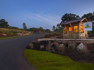 21 Majestic Oaks Cir, Asheville, NC 28805