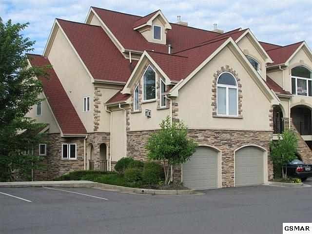 1st image of 629 River Place Way
