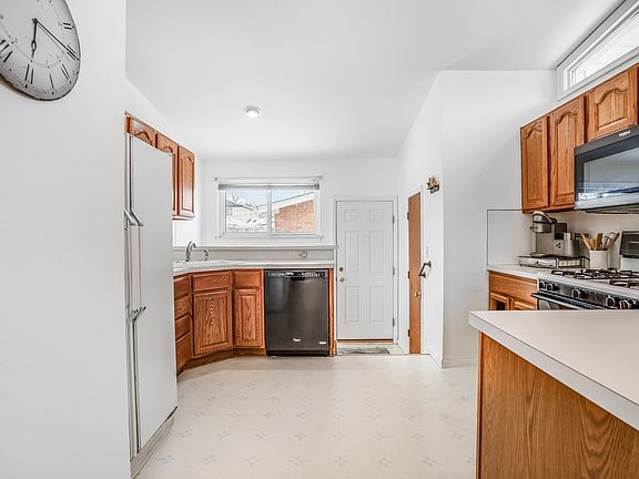 5th image of 7621 Amboy St