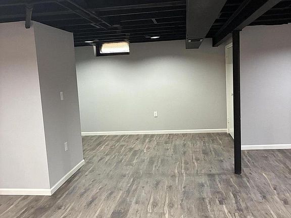 4th image of 8528 West Arden PLACE