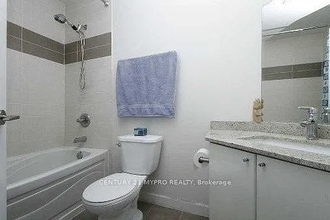 18 Harbour St #3105 — Photo 14