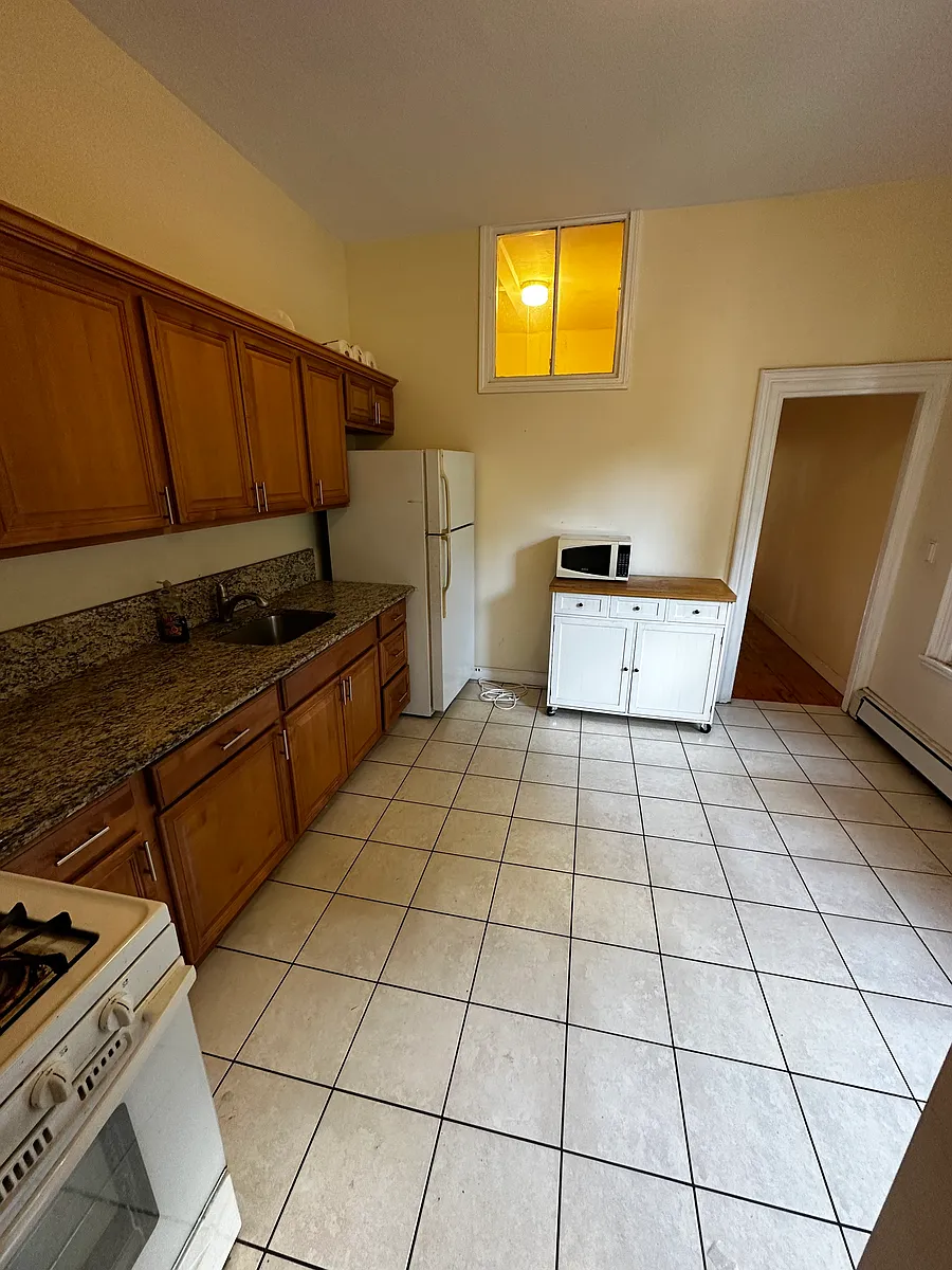 Building Photo - 177 Harvard St #2