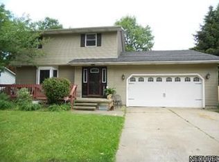 232 Rustic Hill Ln, Amherst, OH 44001