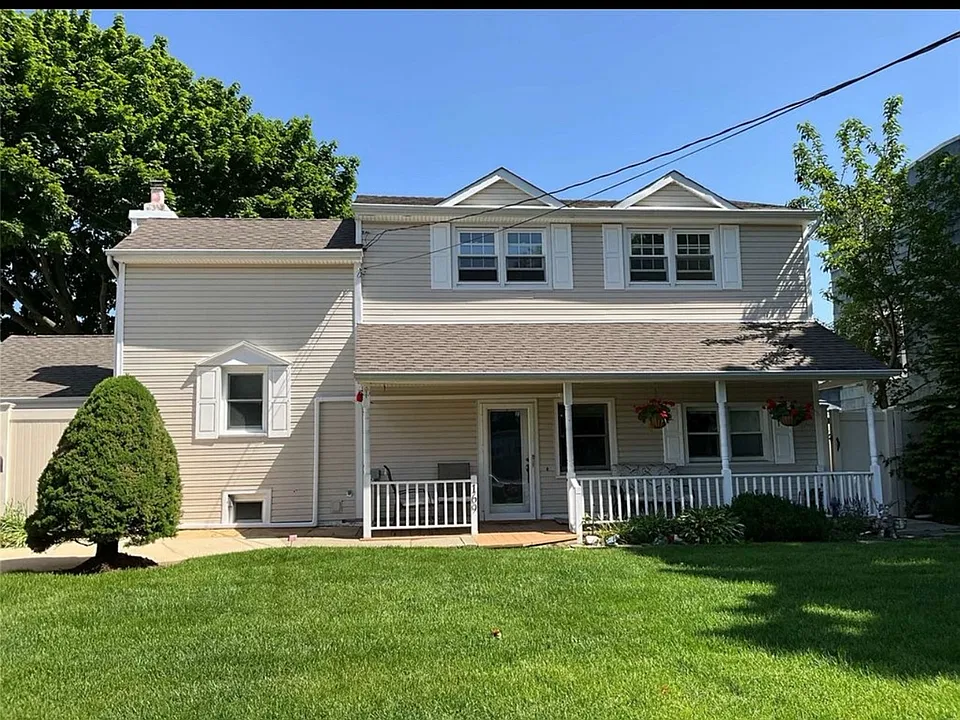 169 N Elm St