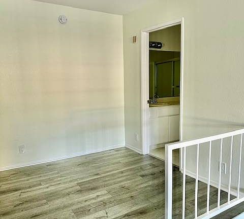 5th image of 5650 York Blvd #7f4a38e0e