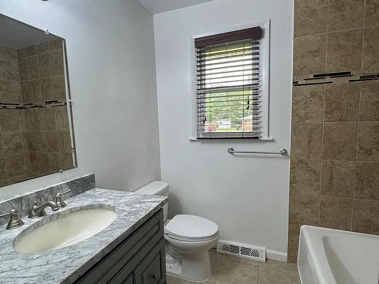 106 Bryant Rd — Photo 10