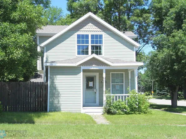 119 2nd Ave NE, Barnesville, MN 56514