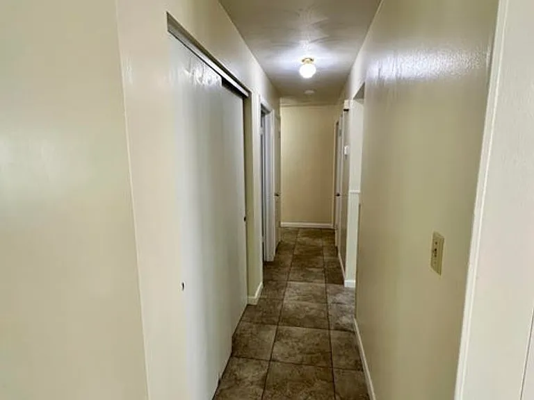 680 Birchwood Ln — Photo 10