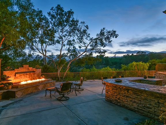 Outdoor Fire & Ice Feature