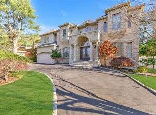 6 Marion St, Greenvale, NY 11548