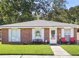 712 Hooter Rd, Bridge City, LA 70094