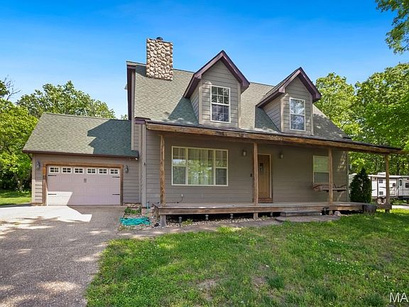 3rd image of 323 Lake Shore Dr