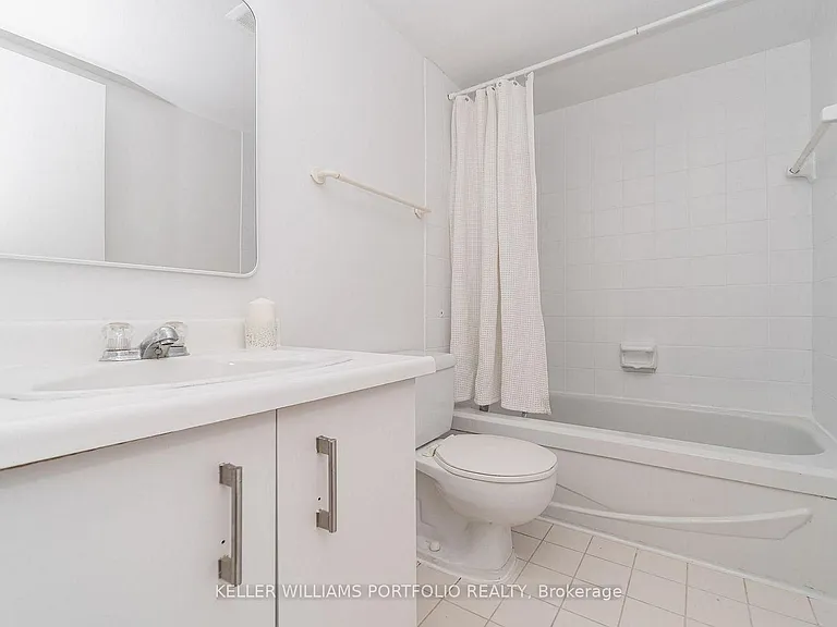 270 Queens Quay W #1107 — Photo 7